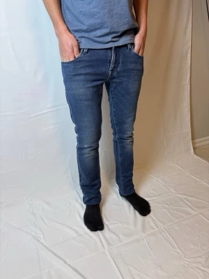 Jacob cohen jeans - Jacob cohen jeans storlek 30 skick 9/10 plagg nmr 34