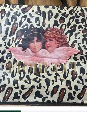 SÖKER - SÖKER söker denna påse från fiorucci