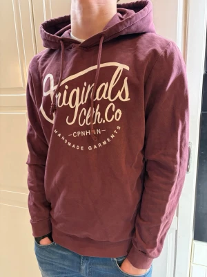 Jack & Jones hoddie - Jack & Jones hoddie, skick 9/10, pris: 249 Kom dm vid frågor✅