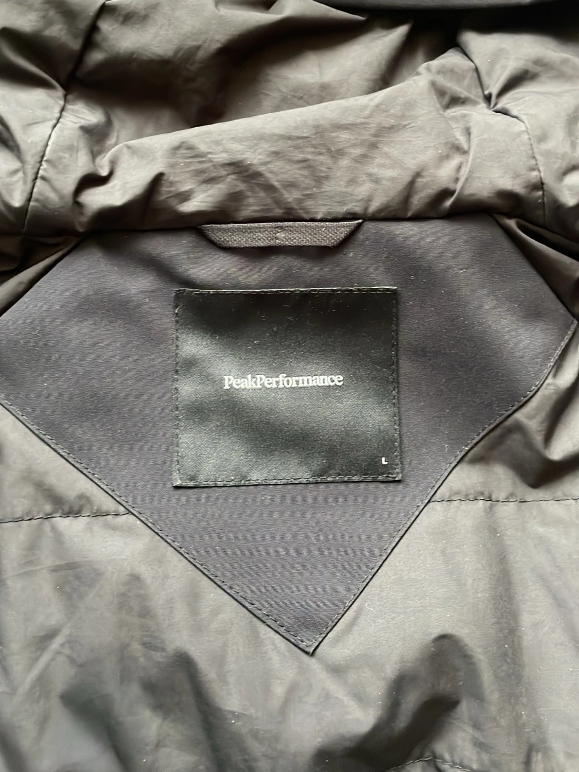 Mörkblå vindjacka Peak Performance - 2