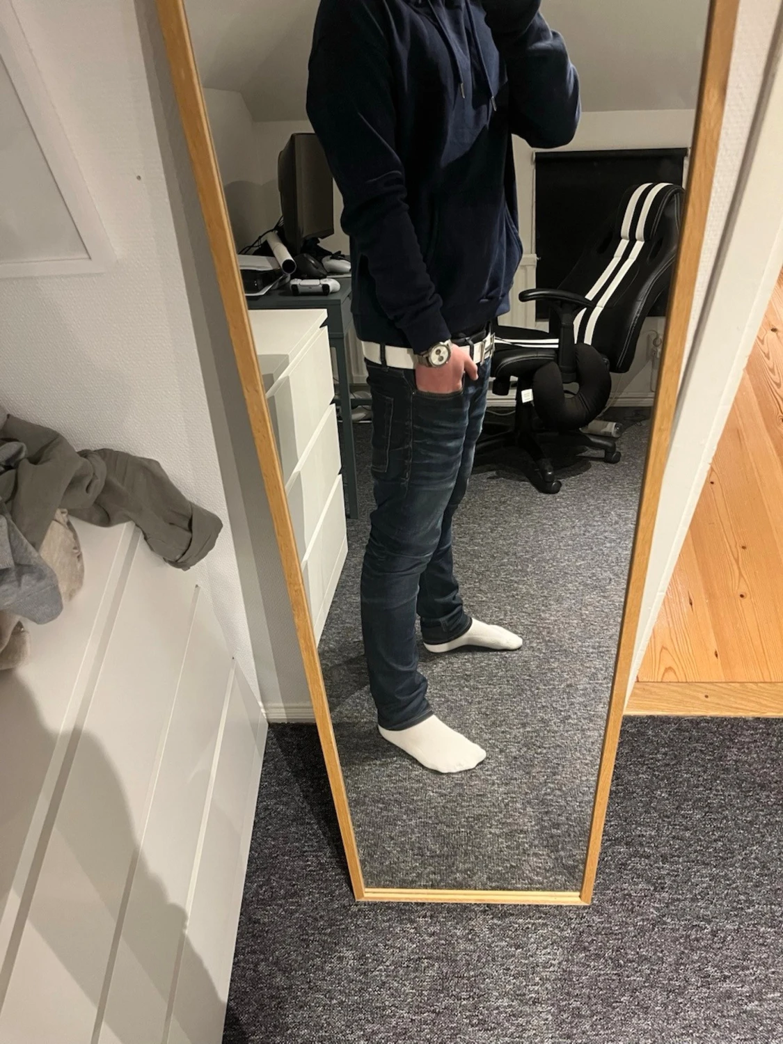 Mörkblå hoodie med huva - 2