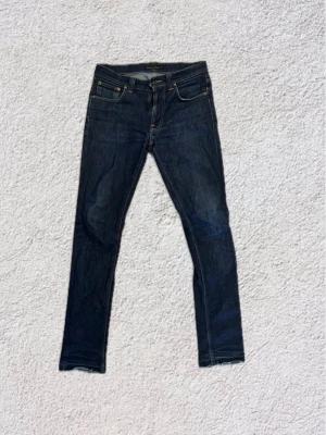 Nudie jeans  - Bra skick, inga defekter finns. Modell: Lean Dean. Riktigt snygg fade och färg på jeansen. Pris endast 349🙌🏻
