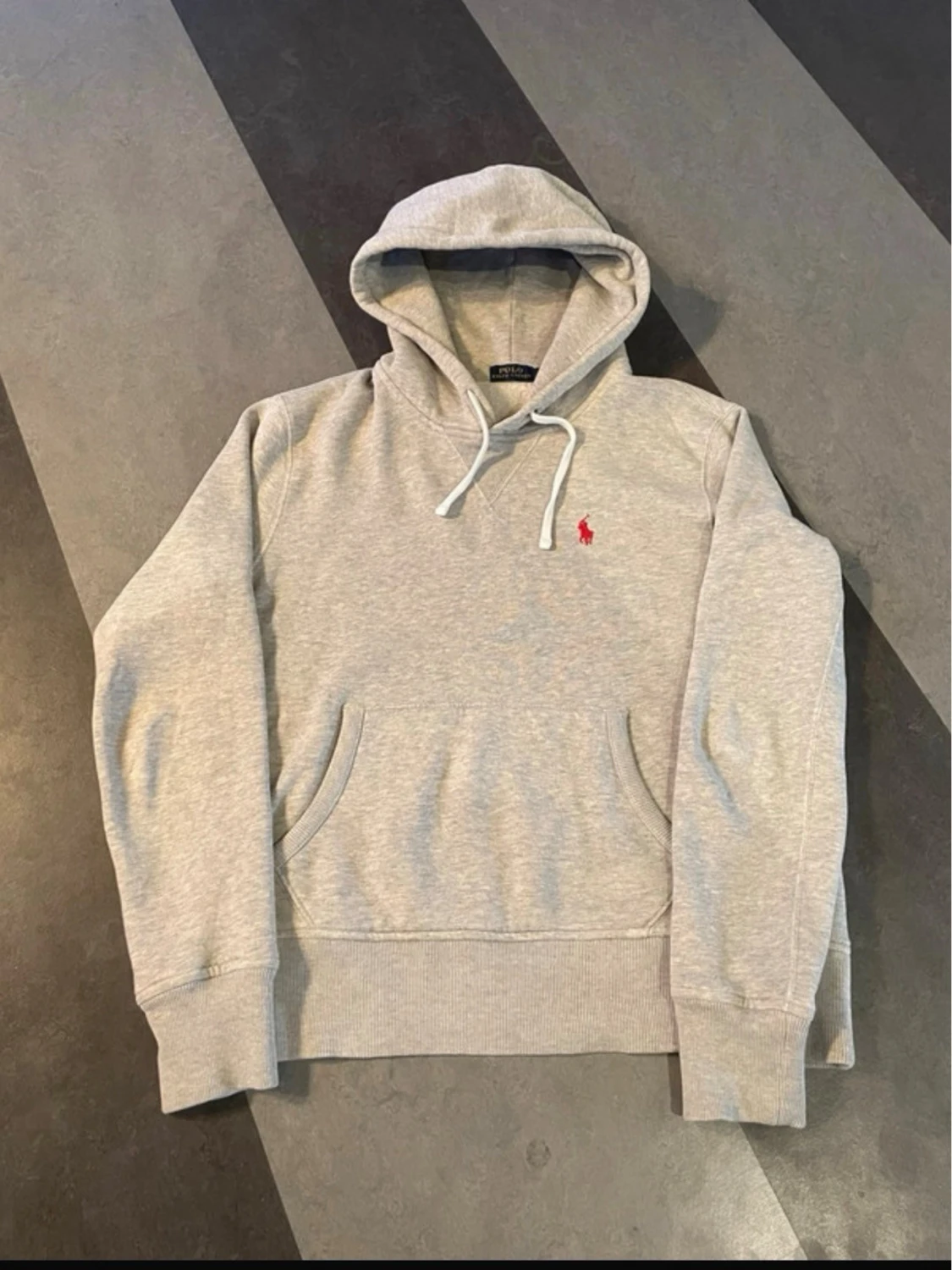 Grå hoodie från Polo Ralph Lauren