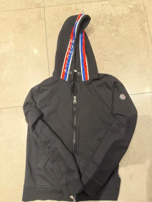Moncler kofta  - Storlek s 