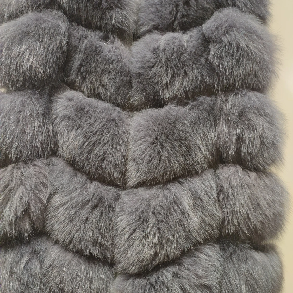 Mörkgrå fluffig pälsväst - 2