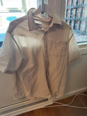 4 skjortor från lager 157, vit beige blå och svart  - 4 skjortor 