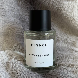 Essnce parfym - Jättehärlig doft men lite för långt ifrån vad jag brukar bära🌿🌊