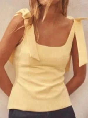 Gul rosett top från Zara - Som ny, nästan inte alls använd!