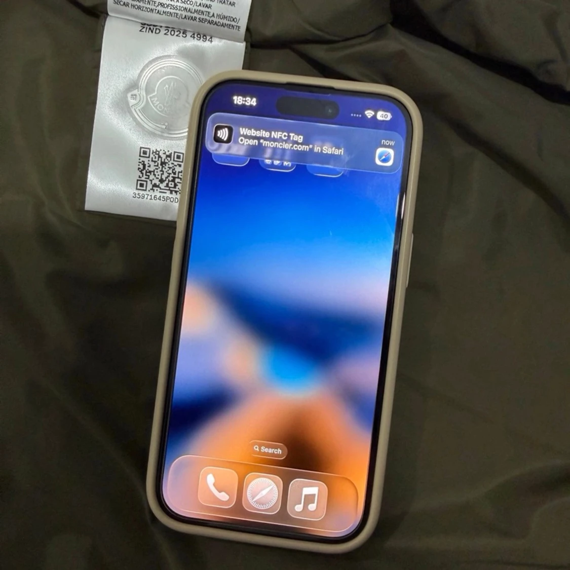 Olivgrön vindjacka från Moncler - 5