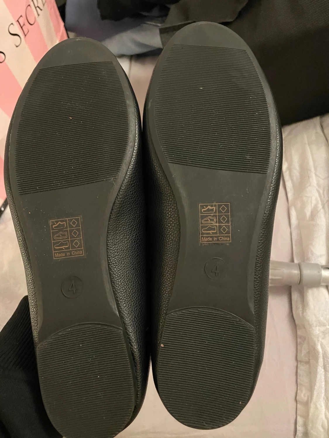 Svarta ballerinaskor med rosett - 1