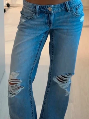 Lowwaist jeans från Gina tricot  - Storlek XS använt bara ett fåtal gånger 