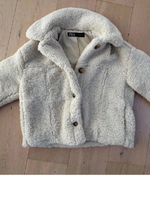 Jacka - Snygg jacka från Zara, aldrig använd💖