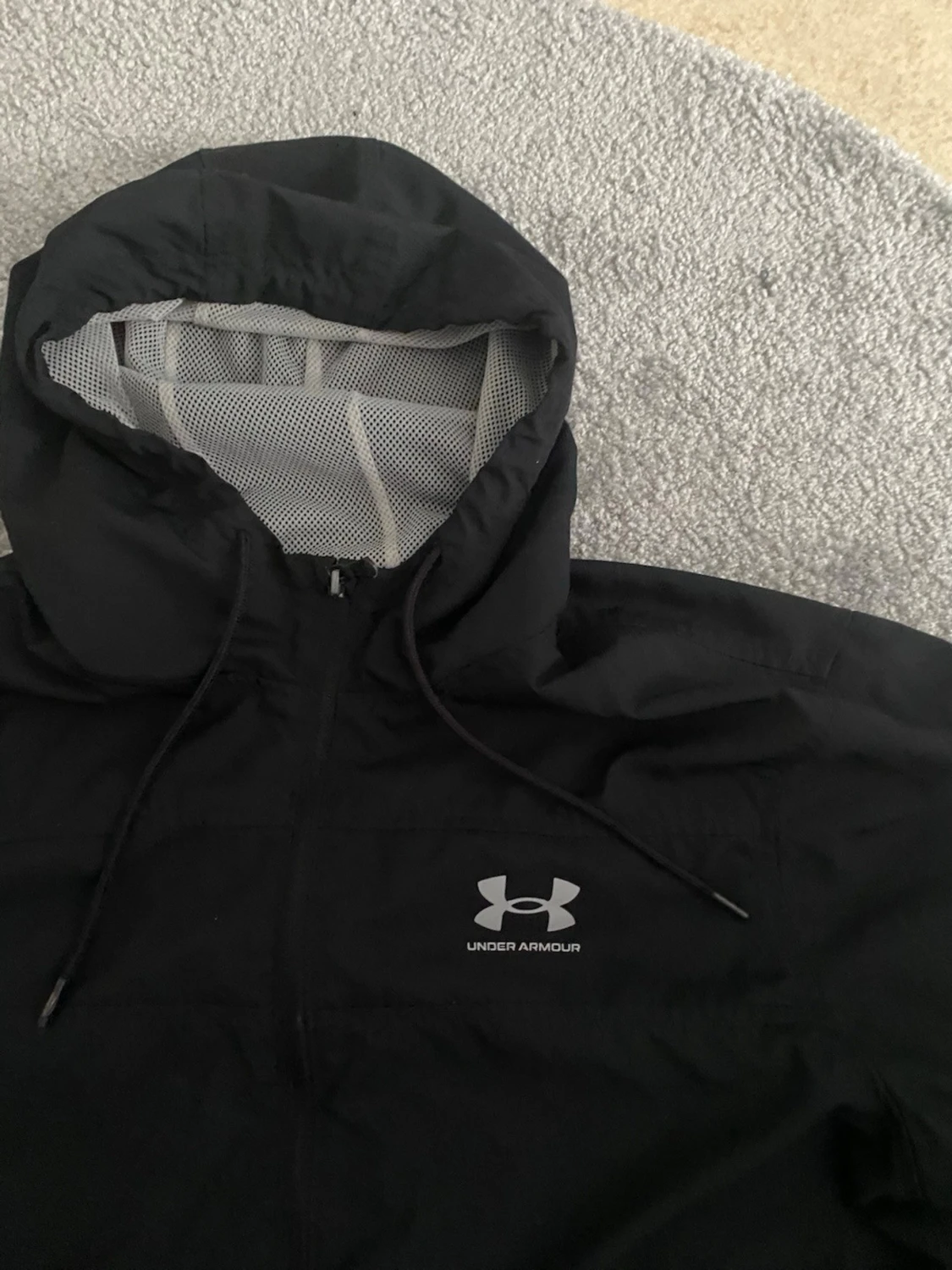 Svart vindjacka från Under Armour - 1