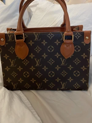 Väska  - Aldrig använt 