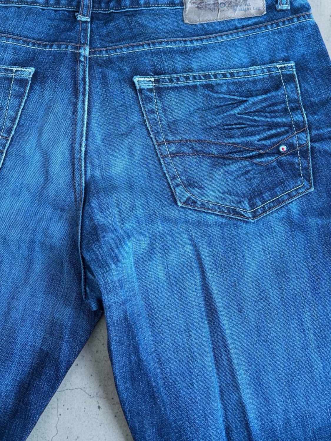 Vintage washed bootcut denim jeans – authentic fade / straight fit - 2