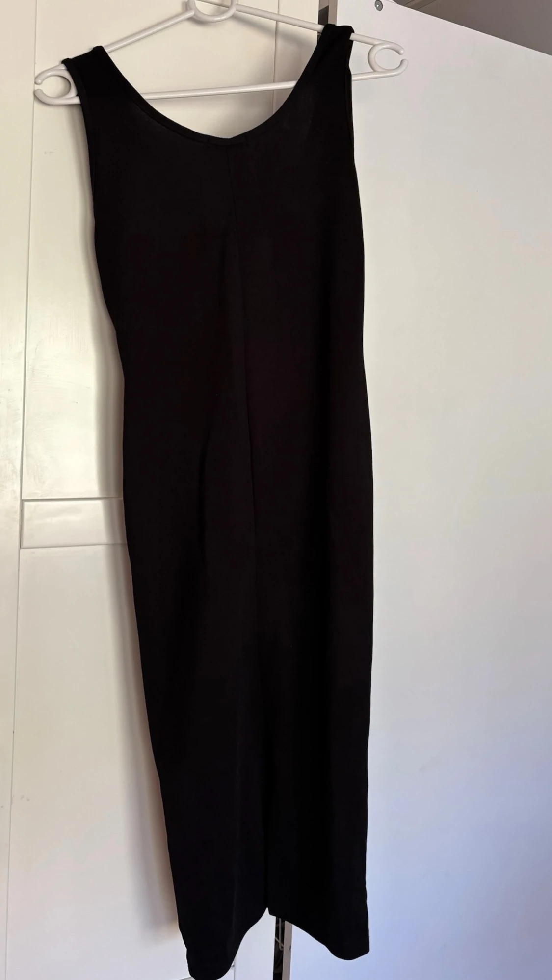 Svart basic klänning - 3