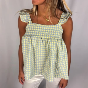 Såå fint sommarlinne - Superfint sommrigt linne | Jättefint skick! | Jag är 168cm lång och väger 60kg | Kontakta mig vid fler frågor eller funderingar!💗