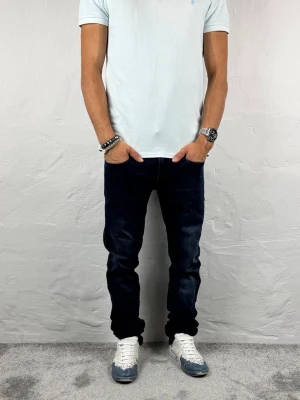 Replay jeans  - Ett par riktigt snygga jeans från Replay i storlek W31 L34 i modellen Anbbas 