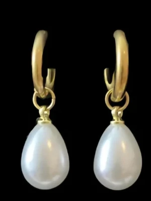 Droppformade örhängen  - Finns både stora och små 🩷 rostfria 🥰