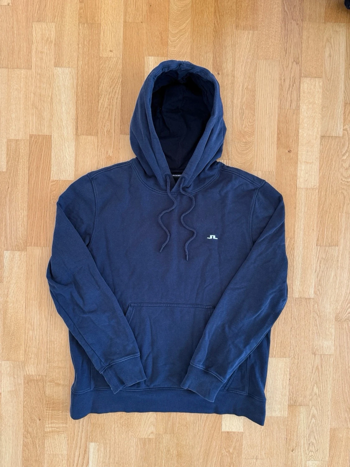 J.Lindeberg Mörkblå hoodie - 1