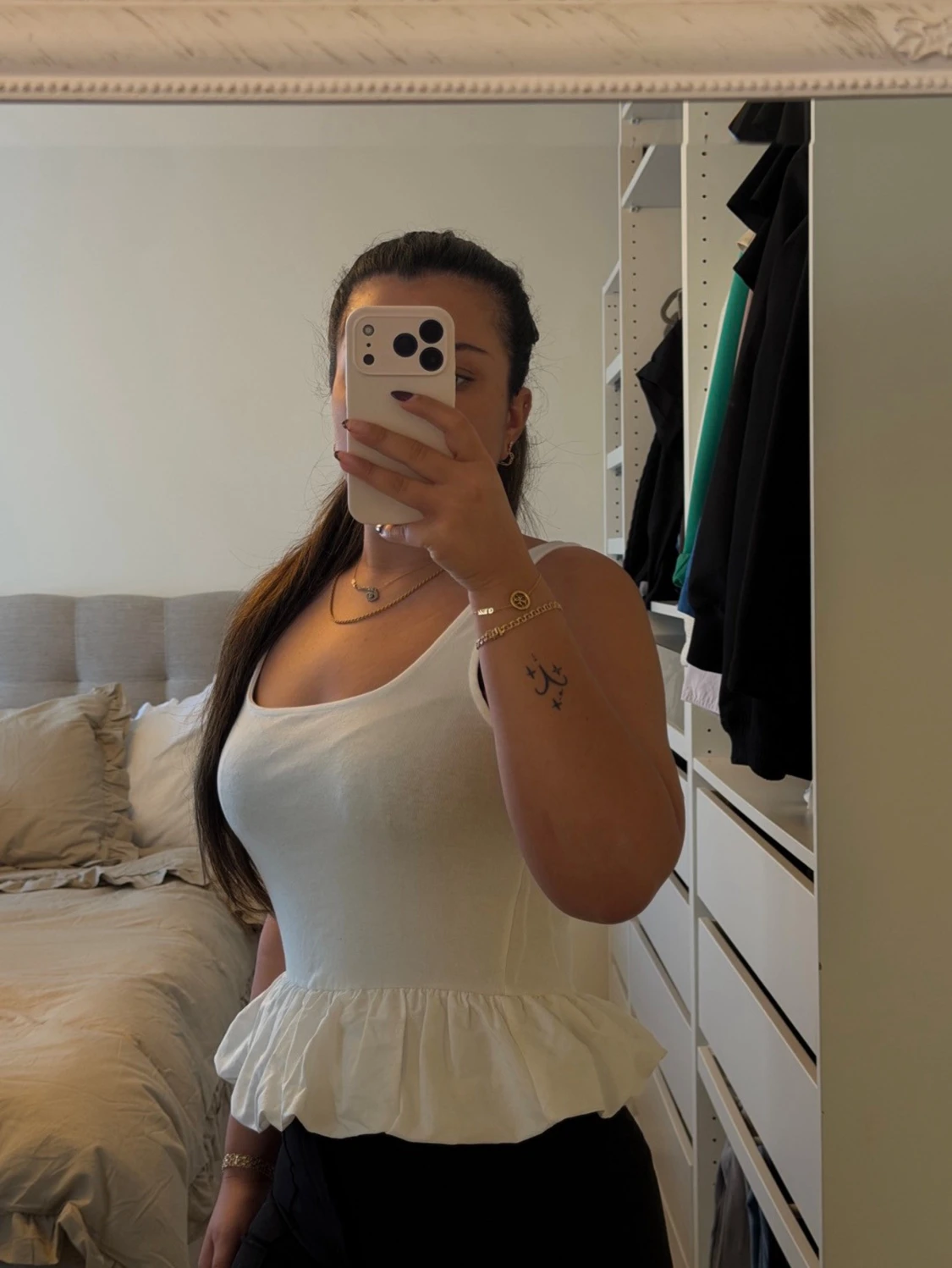 Vit volang topp med breda axelband - 2