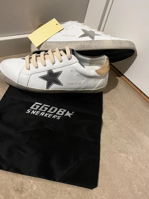 Golden Goose skor - Helt nya aldrig använda, size 42, dessa skor är  både för män och kvinnor