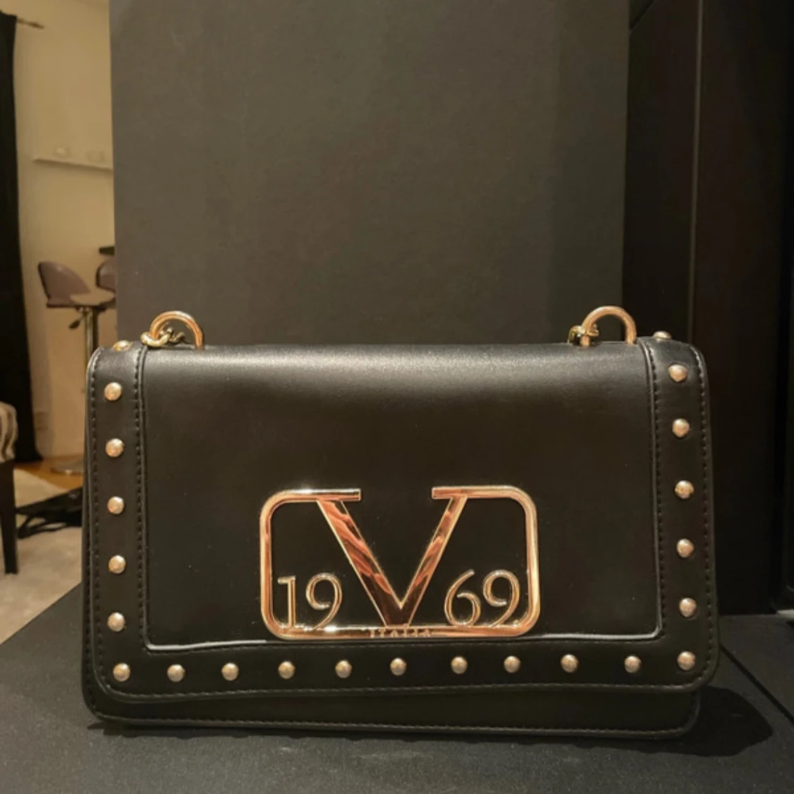 19V96 väska