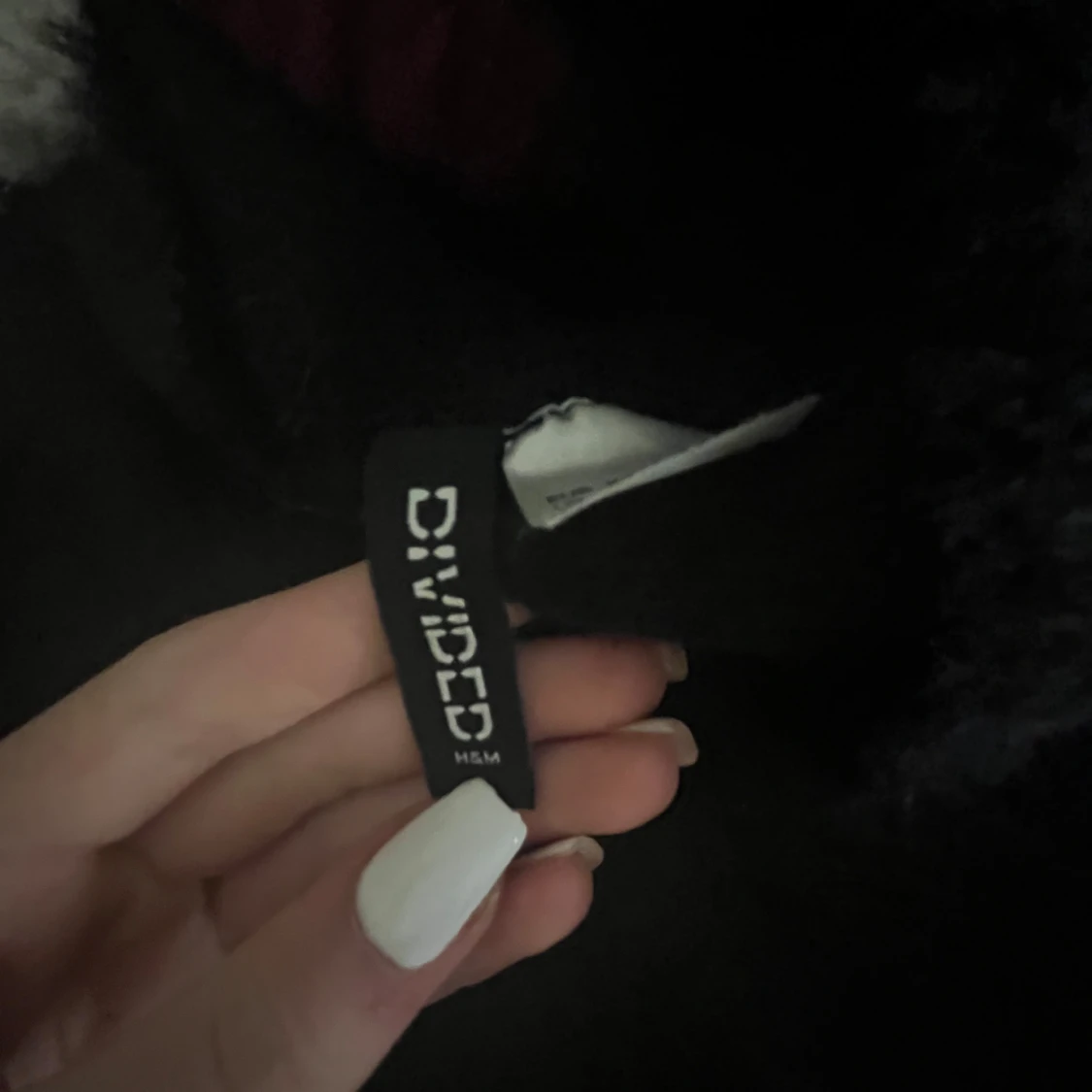 Svart croppad tröja från Divided - 2