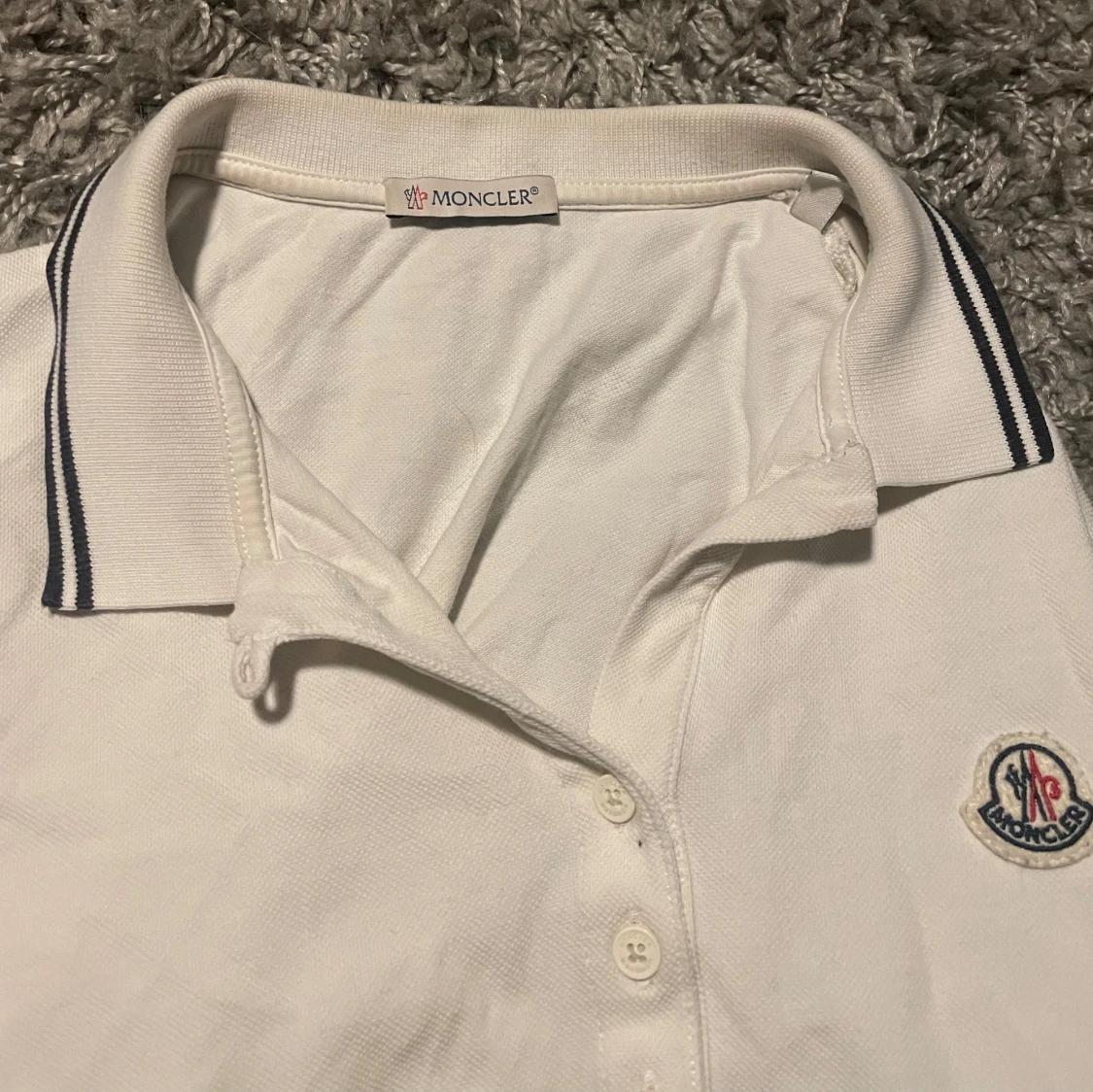 Vit pikétröja från Moncler - 3