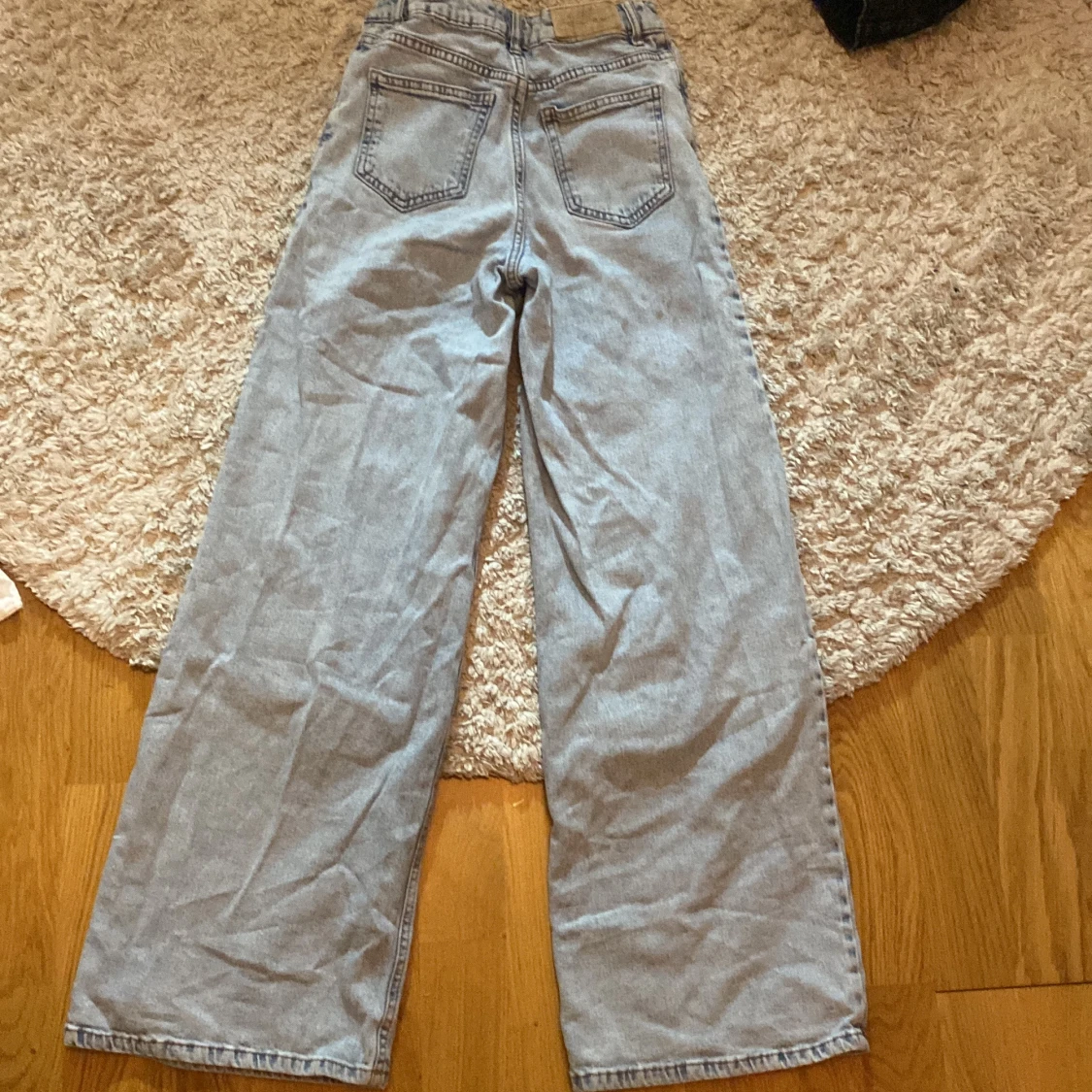 Ljusblå jeans från Lindex - 90