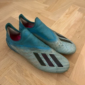 Adidas x  - Storlek 44 2/3