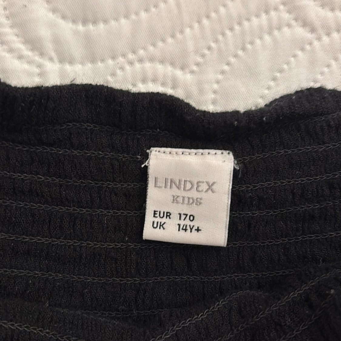 Svart kjol från Lindex - 91