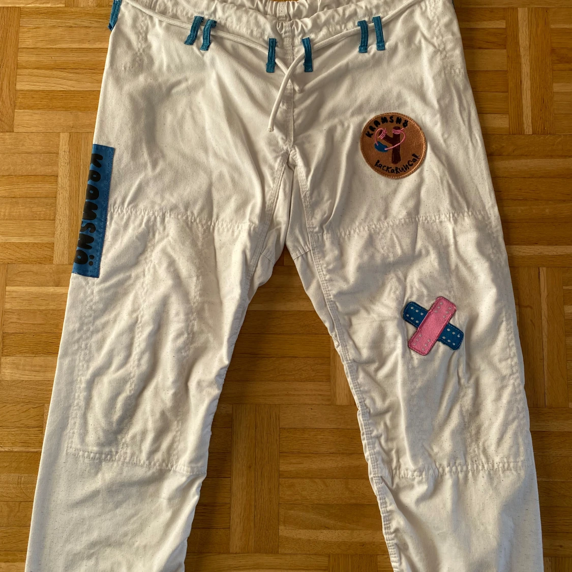 Kramsnö Rackarungar Gi size A2 - 92