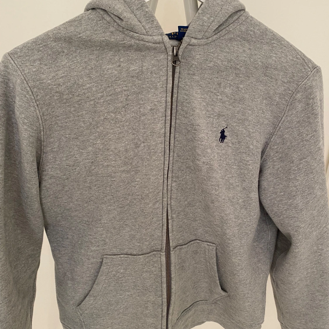 Grå hoodie från Ralph Lauren