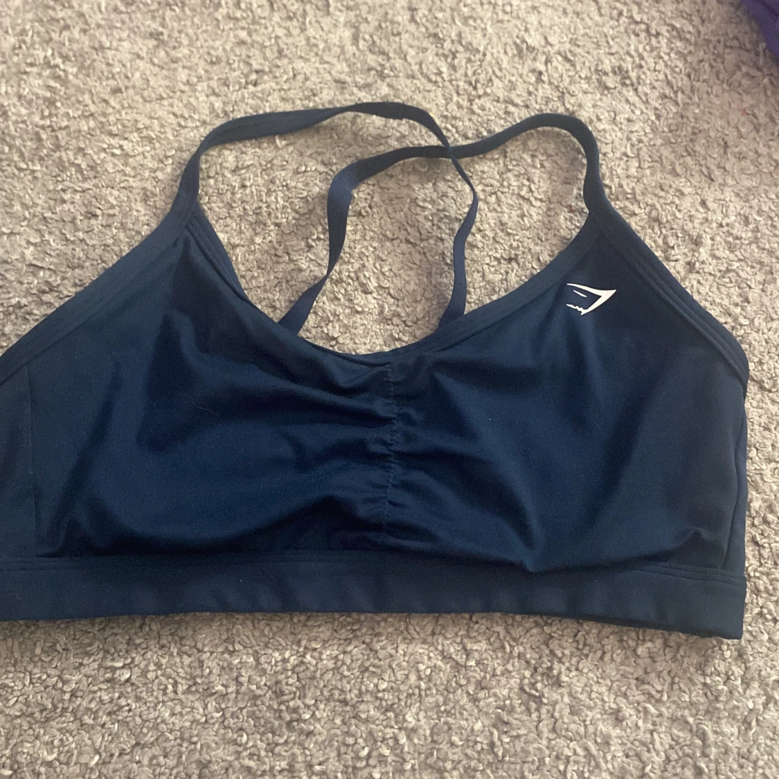 Mörkblå sporttopp från Gymshark