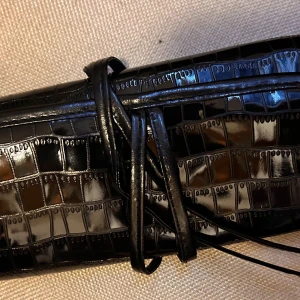 7-delars makeup brush set! - 7-delars makeup brush set i praktiskt och snyggt roll-up case. Nytt och oanvänt. 