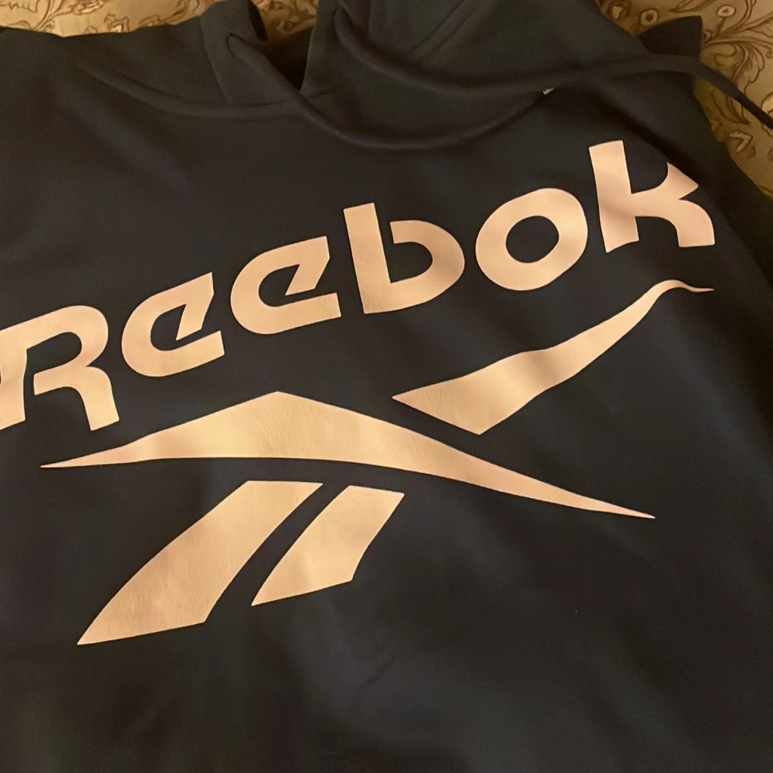 Mörkblå hoodie 🤩