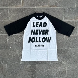 Chief keef lead never follow leaders tröja - riktigt snygg chief keef lead never follow leaders tröja. Väldigt rare. Har storlekarna XS-S - M  så säg till vilken storlek du vill köpa! Röd färg finns även 
