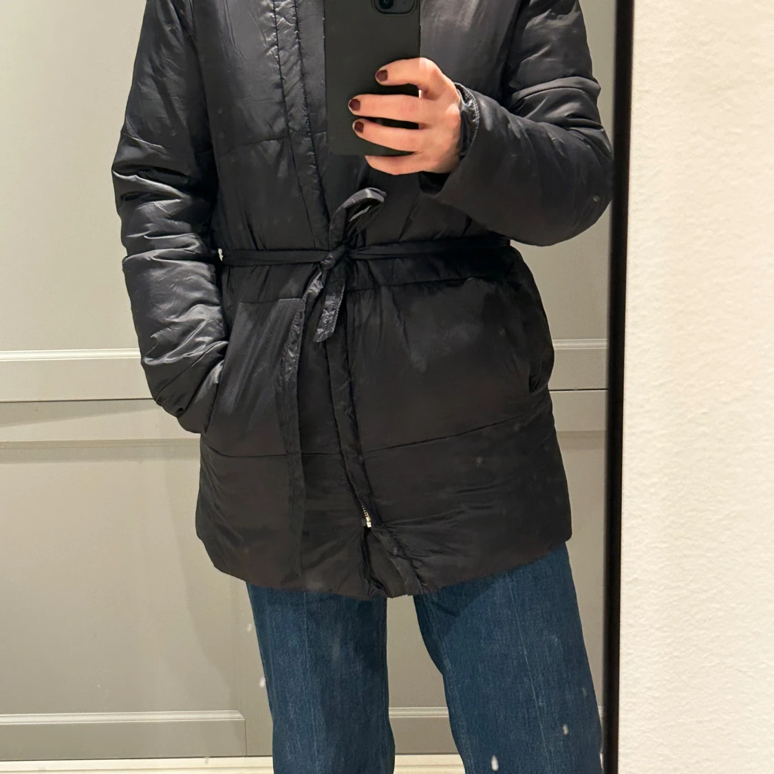 Svart pufferjacka från Whyred - 90