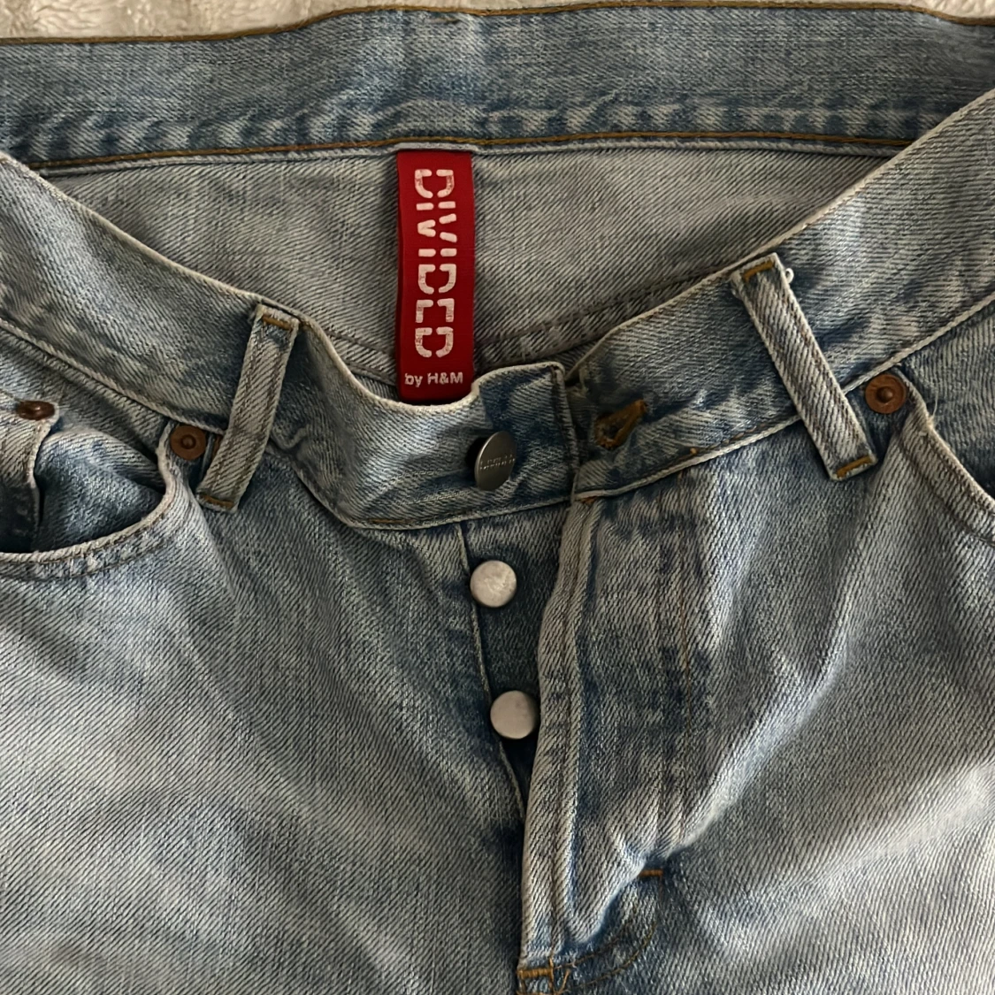Ljusblå jeans från H&M Divided - 90