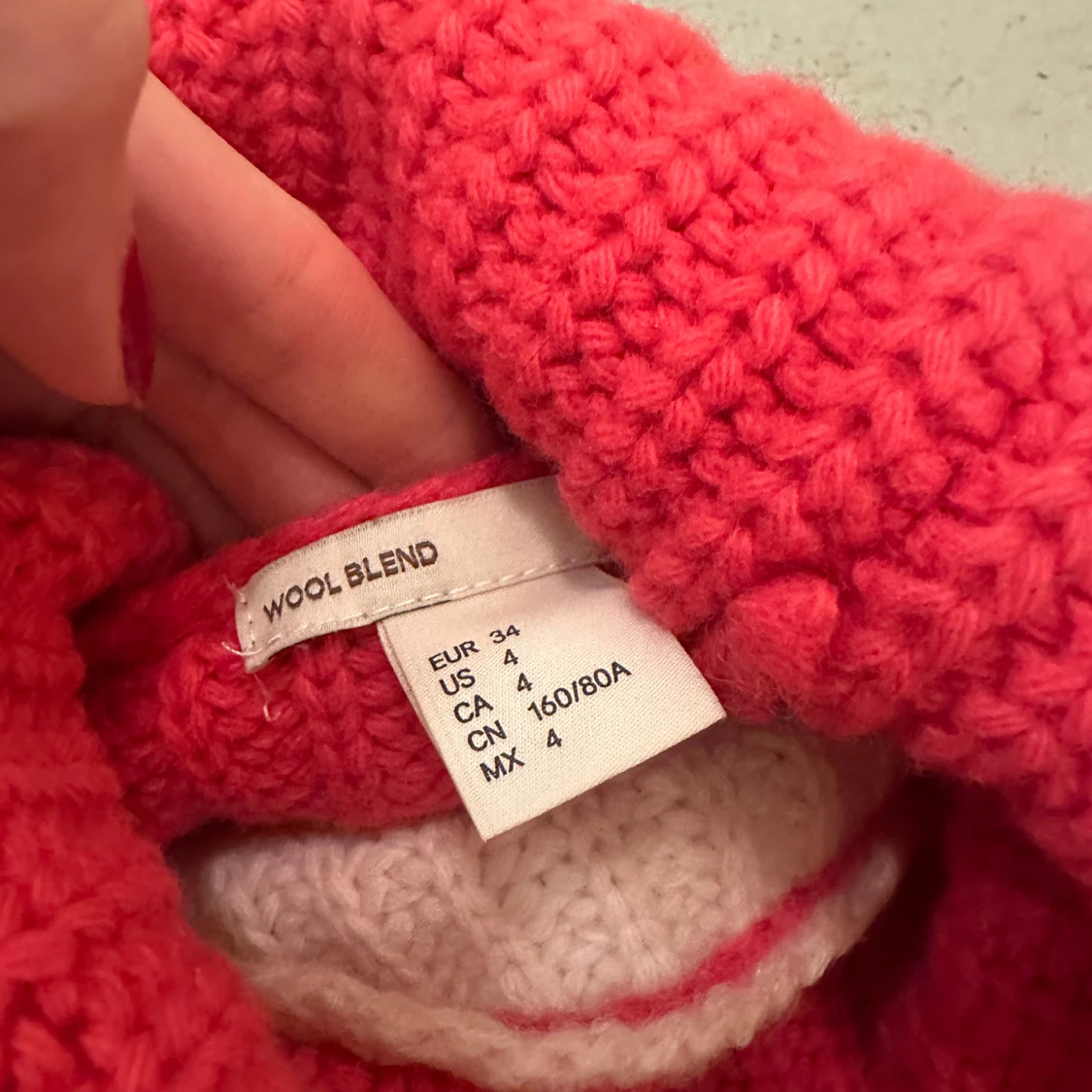 Flerfärgad stickad tröja - 90