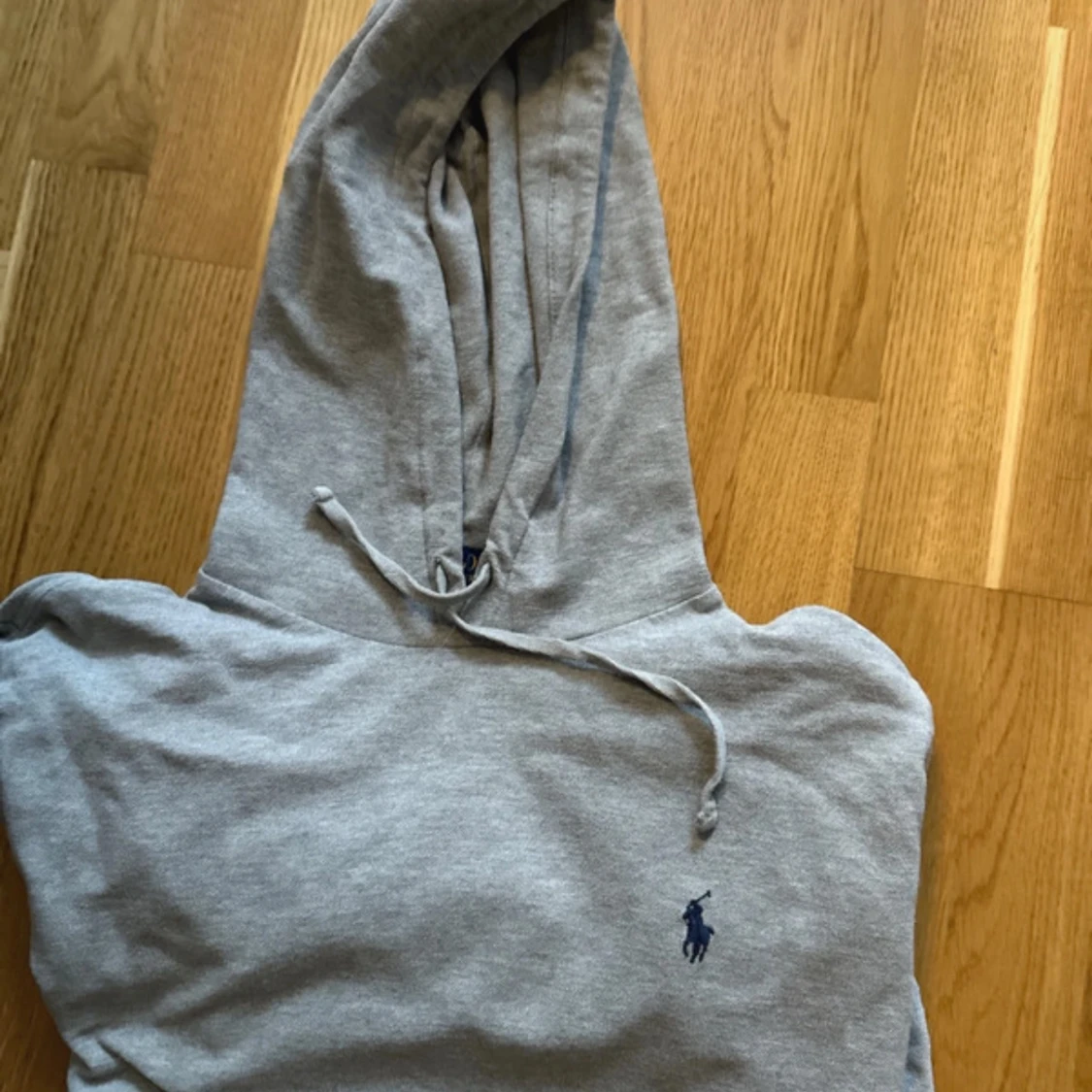 Grå hoodie från Ralph Lauren