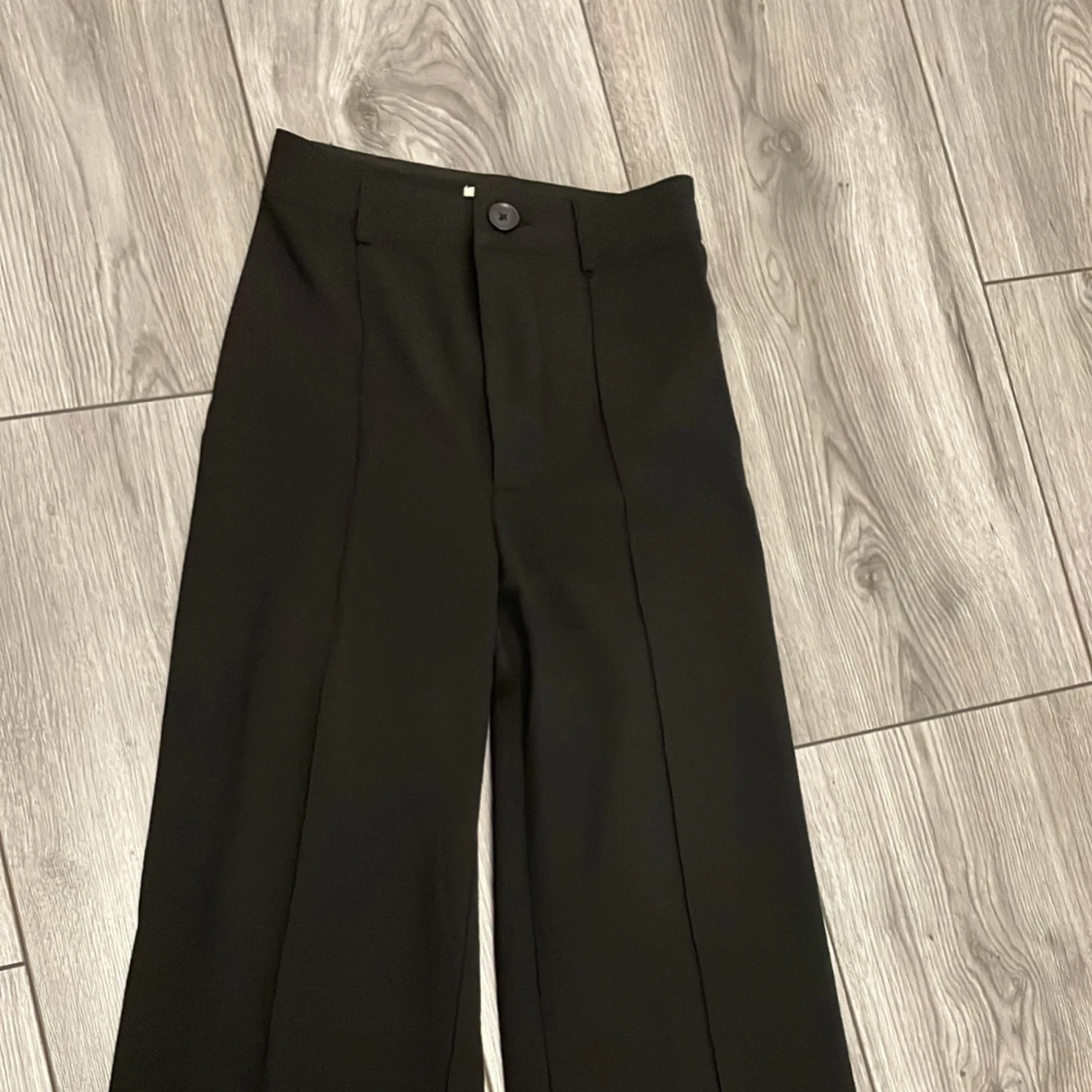 Svarta kostymbyxor från Pull&Bear