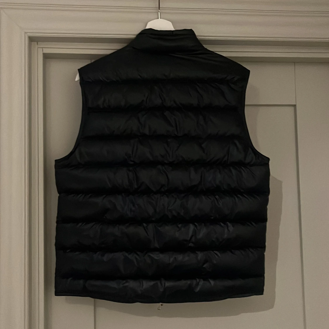 Marin blå dunväst från Moncler - 90