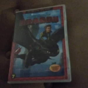 DVD-film: Draktränaren - Säljer en DVD av filmen Draktränaren. Perfekt för familjekvällar och äventyrsälskare. Filmen är animerad och rekommenderas från 7 år.