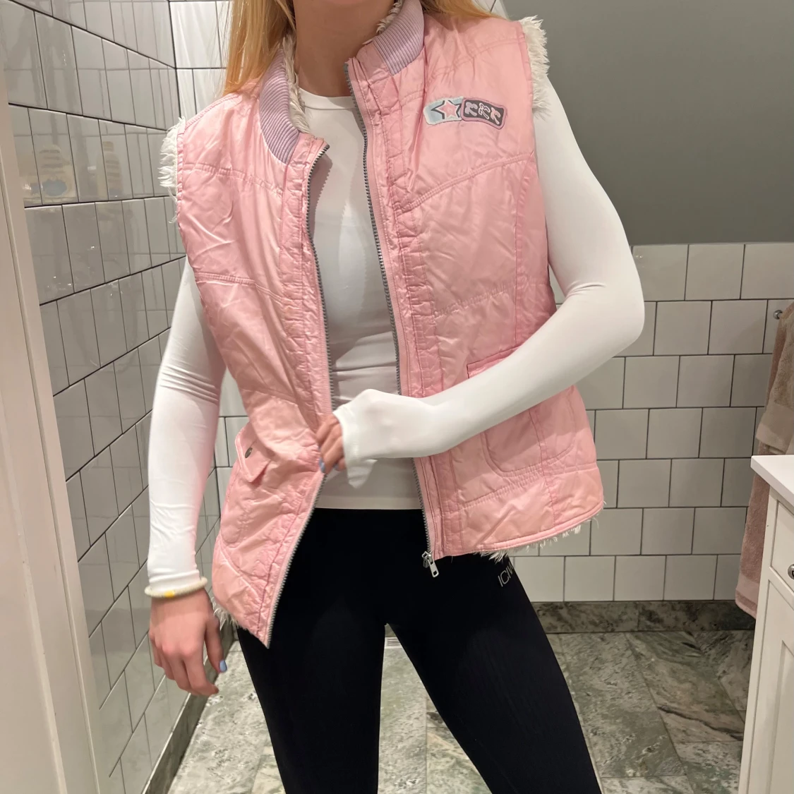 Rosa, lurvig väst - 1