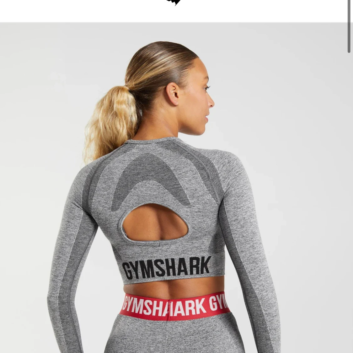 Grå croppad träningstopp från Gymshark - 91