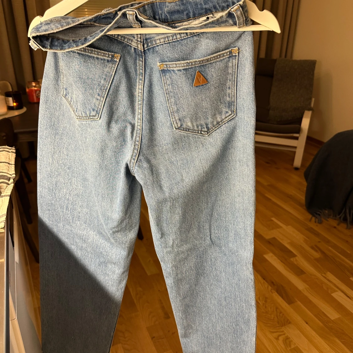 Blå jeans med hög midja - 90