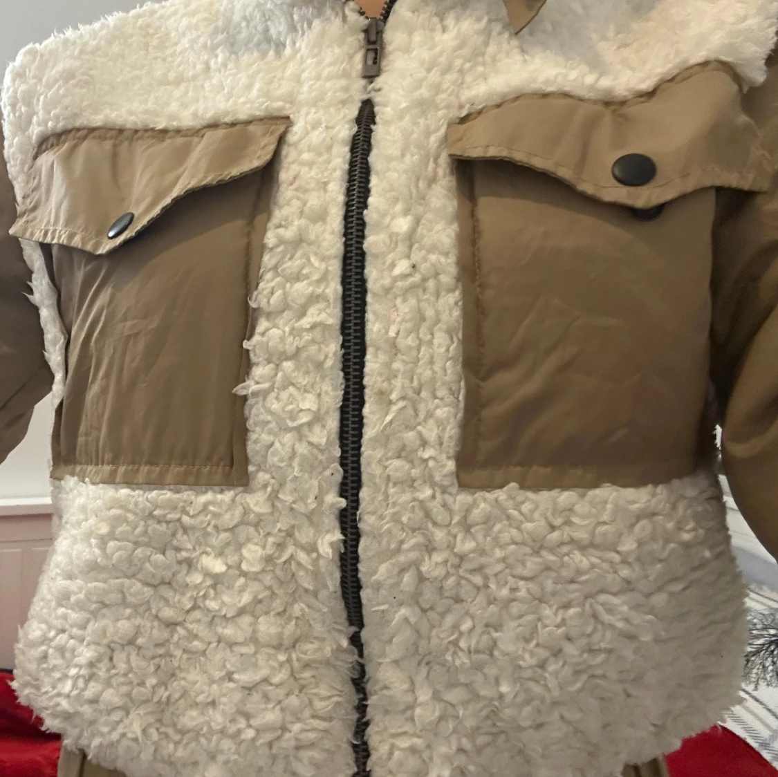 Beige teddyjacka med dragkedja - 92