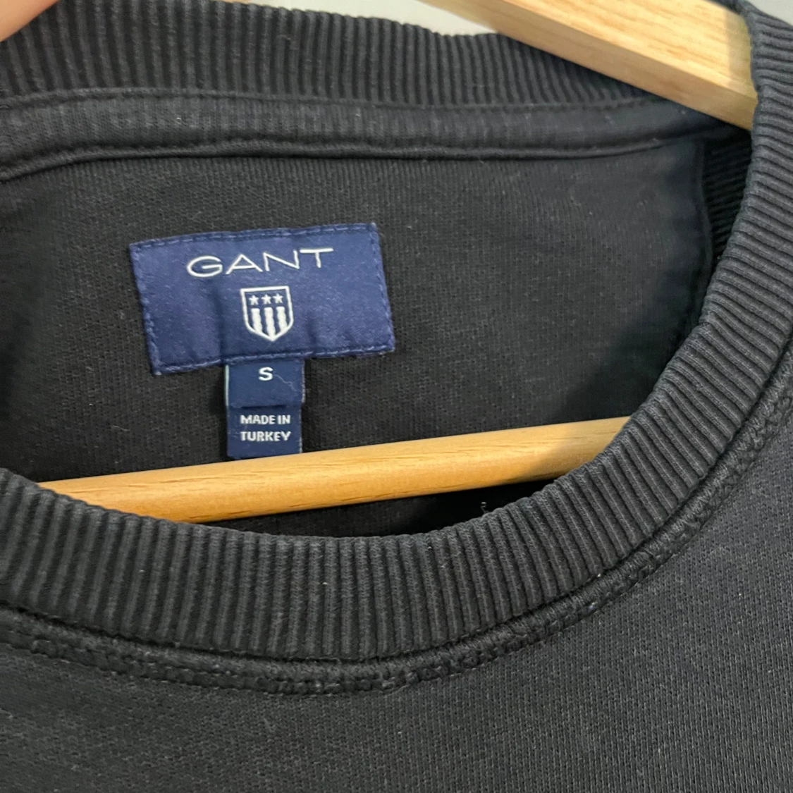 Svart tröja från GANT - 91